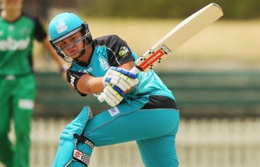 Watch: Ashleigh Barty executes a perfect cricket flick shot during Australian Open 2022